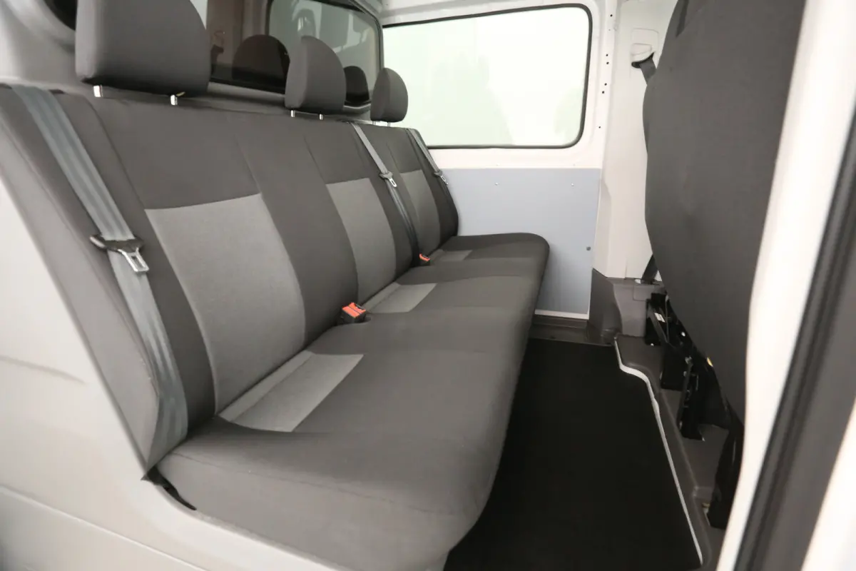2.0 TDI 140PK L3H3 | DC | 6 Zits | 3000kg Trekgew. | Airco | Cruise | Camera | Carplay | Parkeersens.
