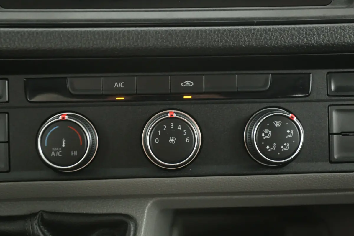 2.0 TDI 140PK L3H3 | DC | 6 Zits | 3000kg Trekgew. | Airco | Cruise | Camera | Carplay | Parkeersens.