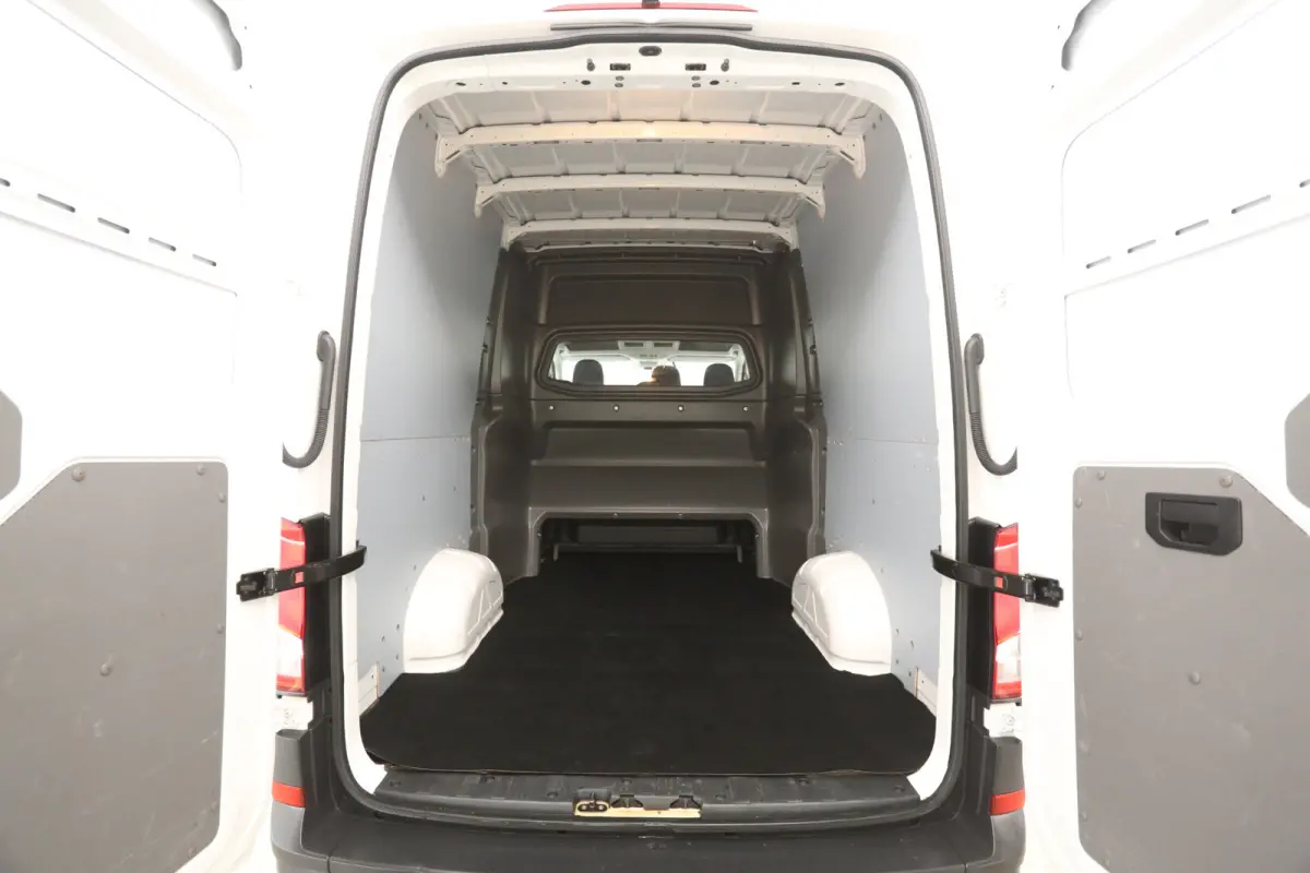 2.0 TDI 140PK L3H3 | DC | 6 Zits | 3000kg Trekgew. | Airco | Cruise | Camera | Carplay | Parkeersens.