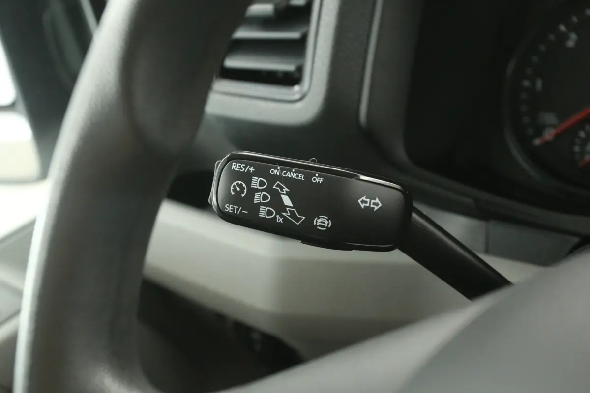 2.0 TDI 140PK L3H3 | DC | 6 Zits | 3000kg Trekgew. | Airco | Cruise | Camera | Carplay | Parkeersens.