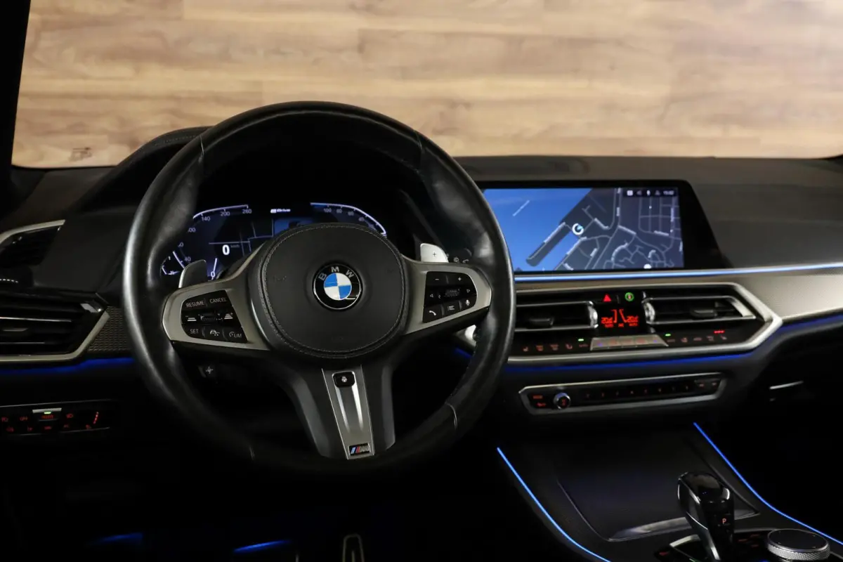 xDrive45e M-Sport|Panorama|Aero|Camera|H&K Audio|Memory|