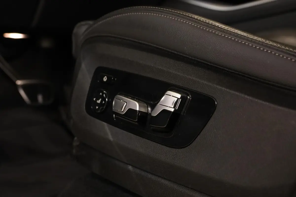 xDrive45e M-Sport|Panorama|Aero|Camera|H&K Audio|Memory|