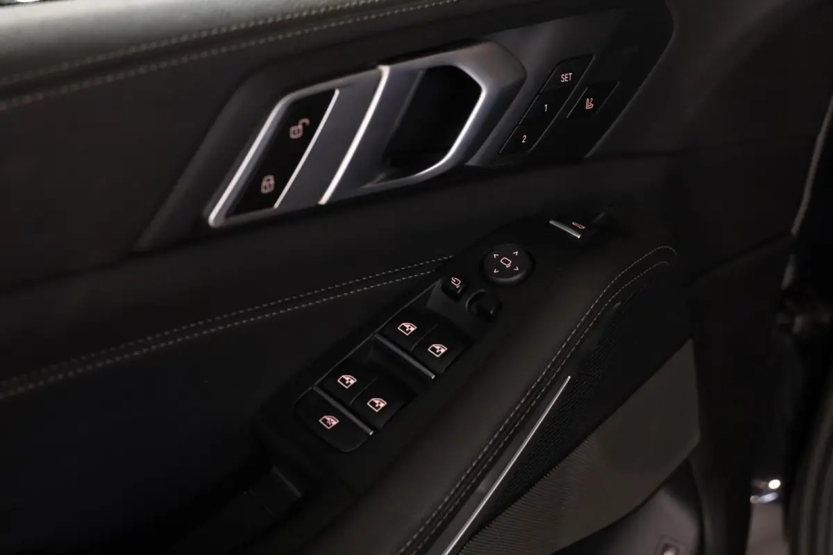 xDrive45e M-Sport|Panorama|Aero|Camera|H&K Audio|Memory|