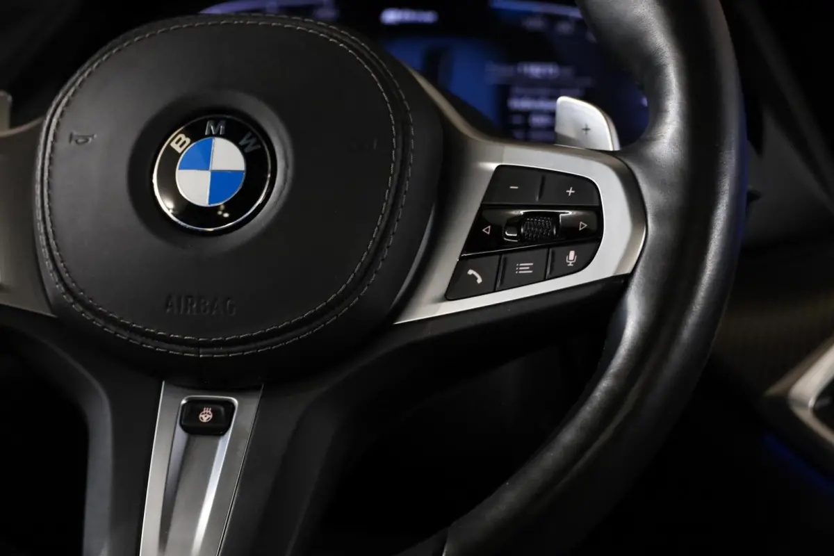xDrive45e M-Sport|Panorama|Aero|Camera|H&K Audio|Memory|