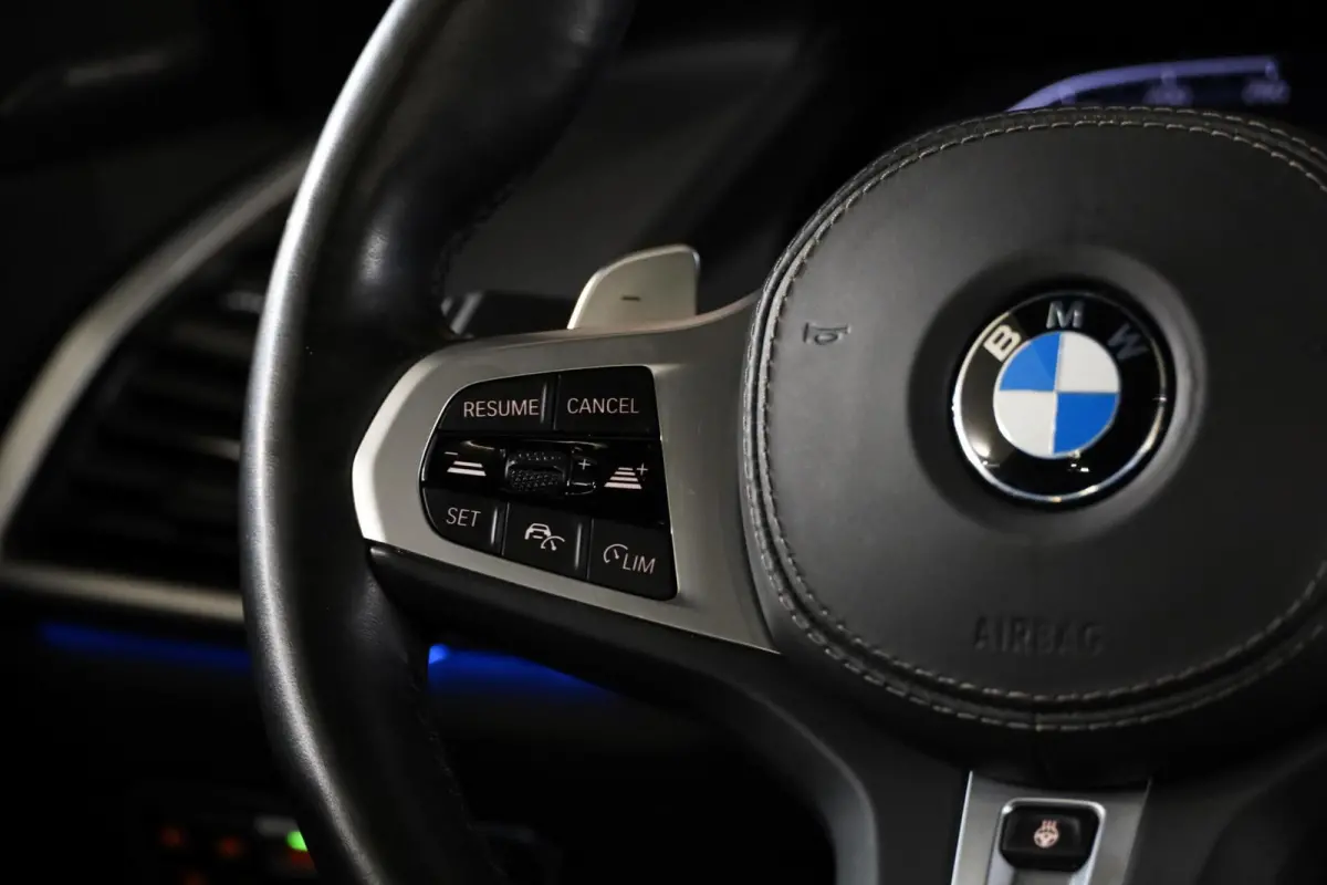 xDrive45e M-Sport|Panorama|Aero|Camera|H&K Audio|Memory|