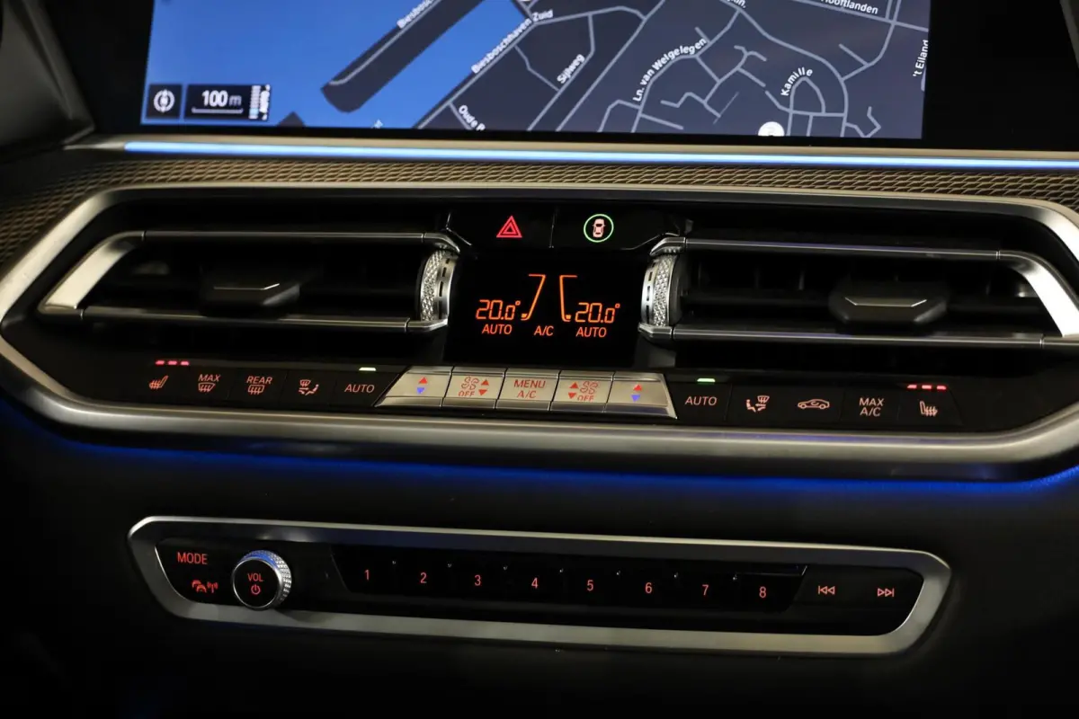 xDrive45e M-Sport|Panorama|Aero|Camera|H&K Audio|Memory|