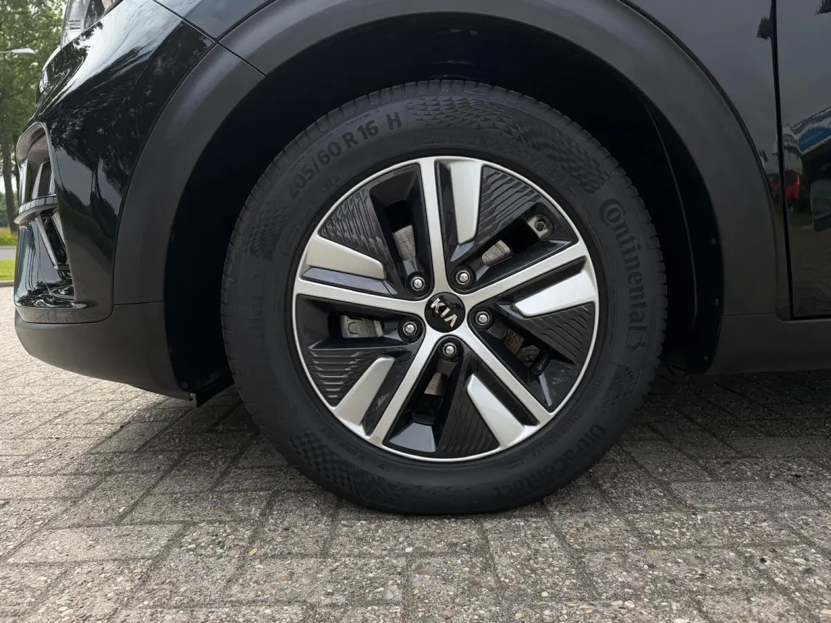HEV DynamicPlusLine Automaat / Trekhaak / Adapt. Cruise / Keyless / Carplay /