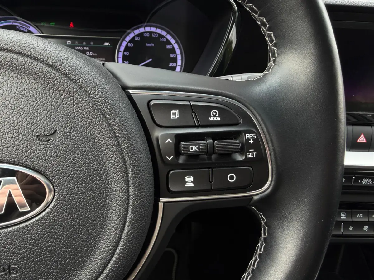 HEV DynamicPlusLine Automaat / Trekhaak / Adapt. Cruise / Keyless / Carplay /