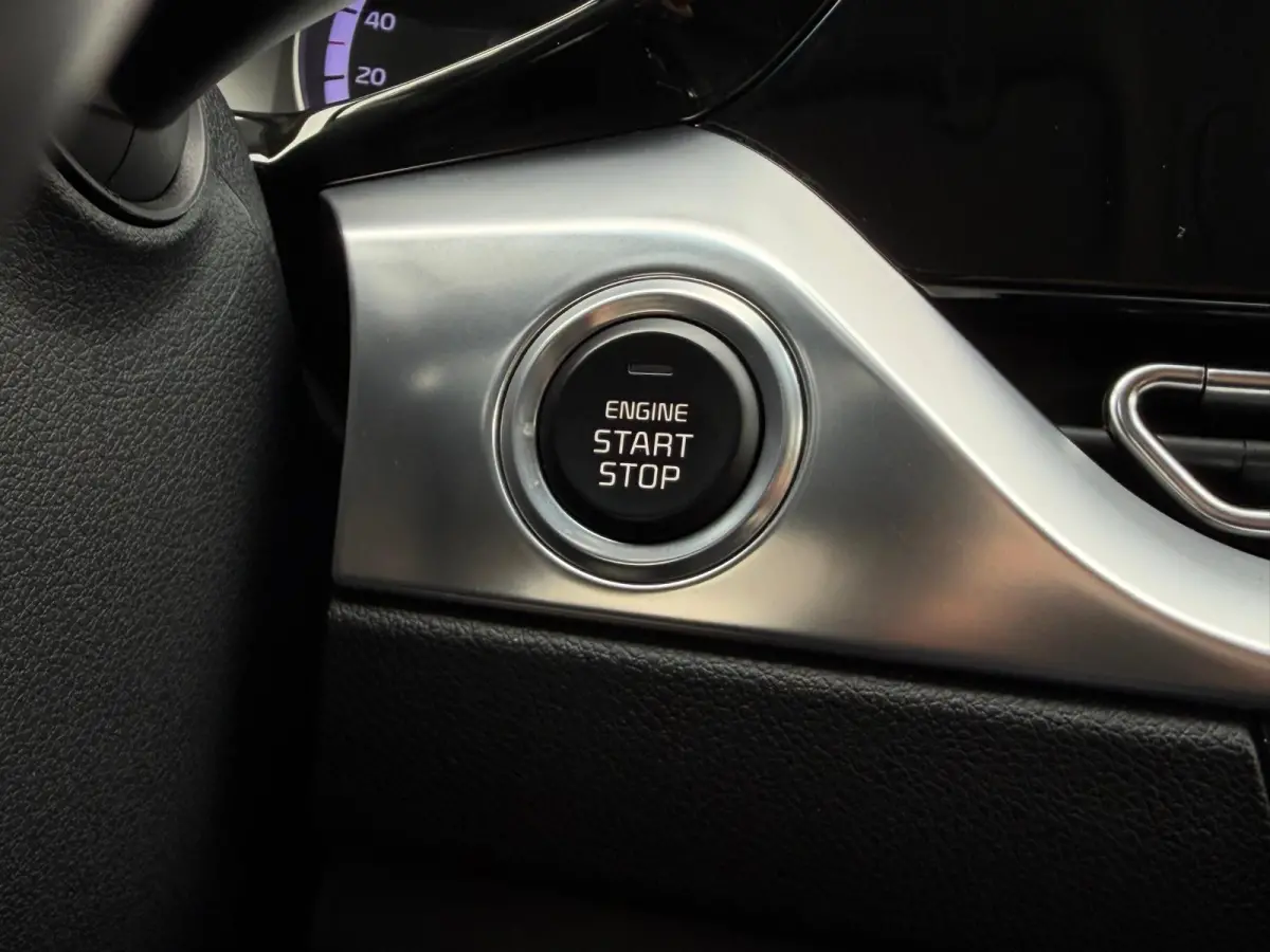 HEV DynamicPlusLine Automaat / Trekhaak / Adapt. Cruise / Keyless / Carplay /