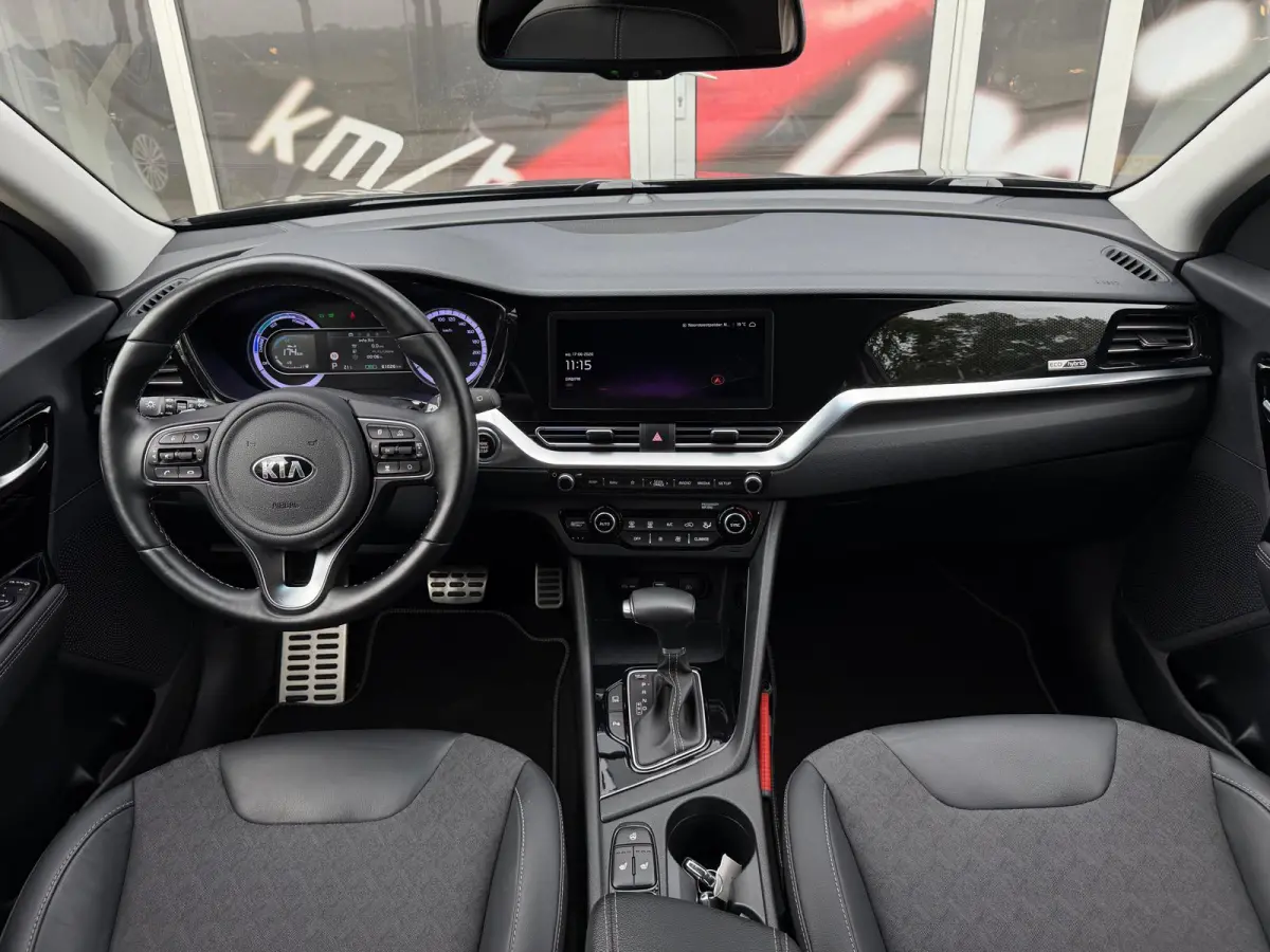 HEV DynamicPlusLine Automaat / Trekhaak / Adapt. Cruise / Keyless / Carplay /