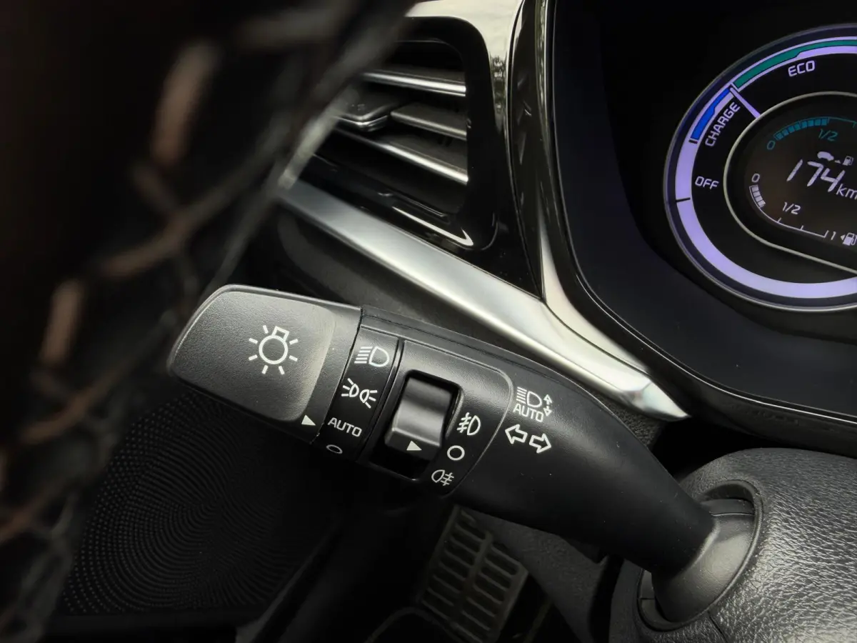 HEV DynamicPlusLine Automaat / Trekhaak / Adapt. Cruise / Keyless / Carplay /