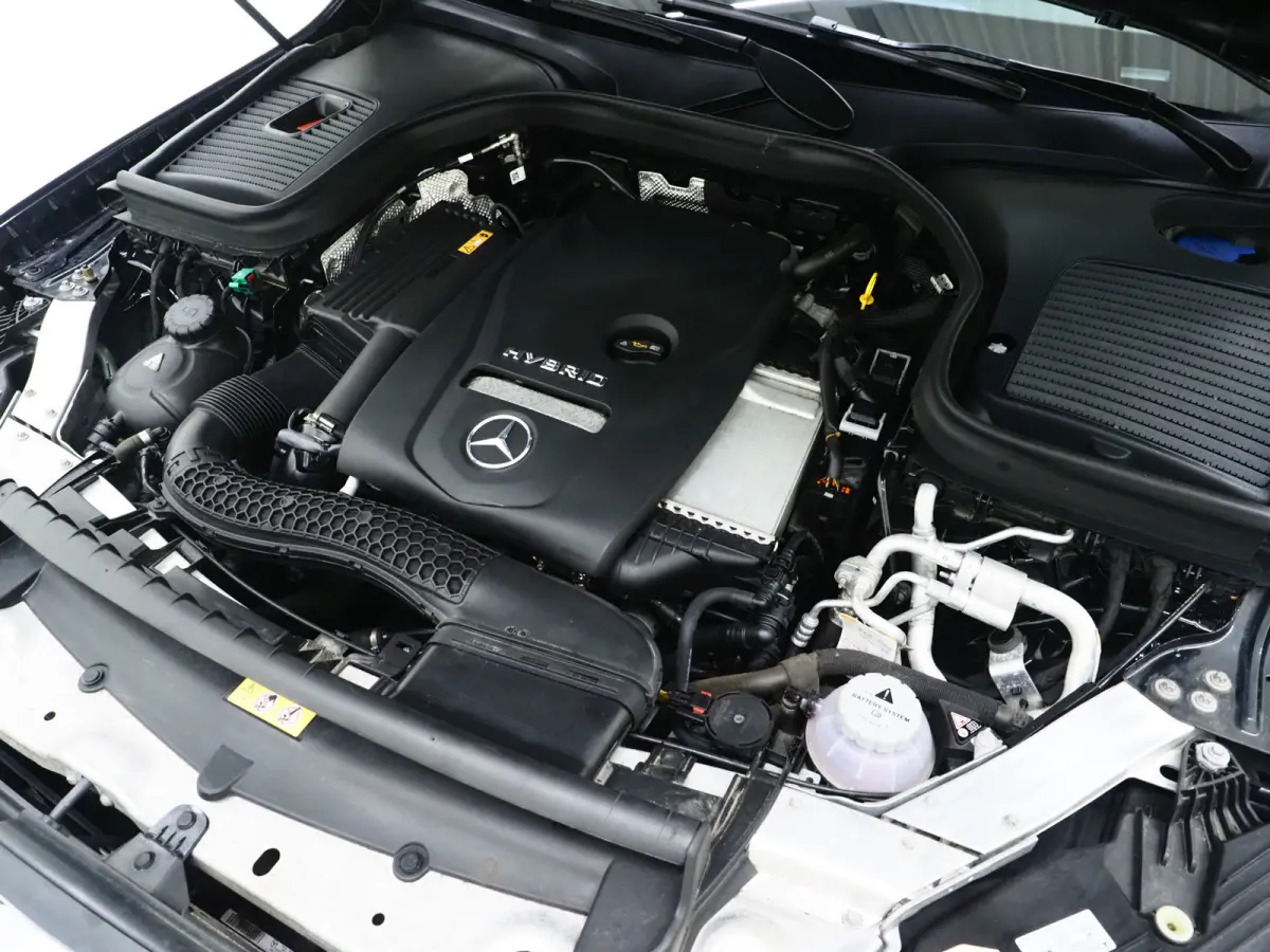 300e 4MATIC AMG | Leder/Alcantara | Camera | Stoelverwarming | Sportstuur | Cruise | DAB | Carplay