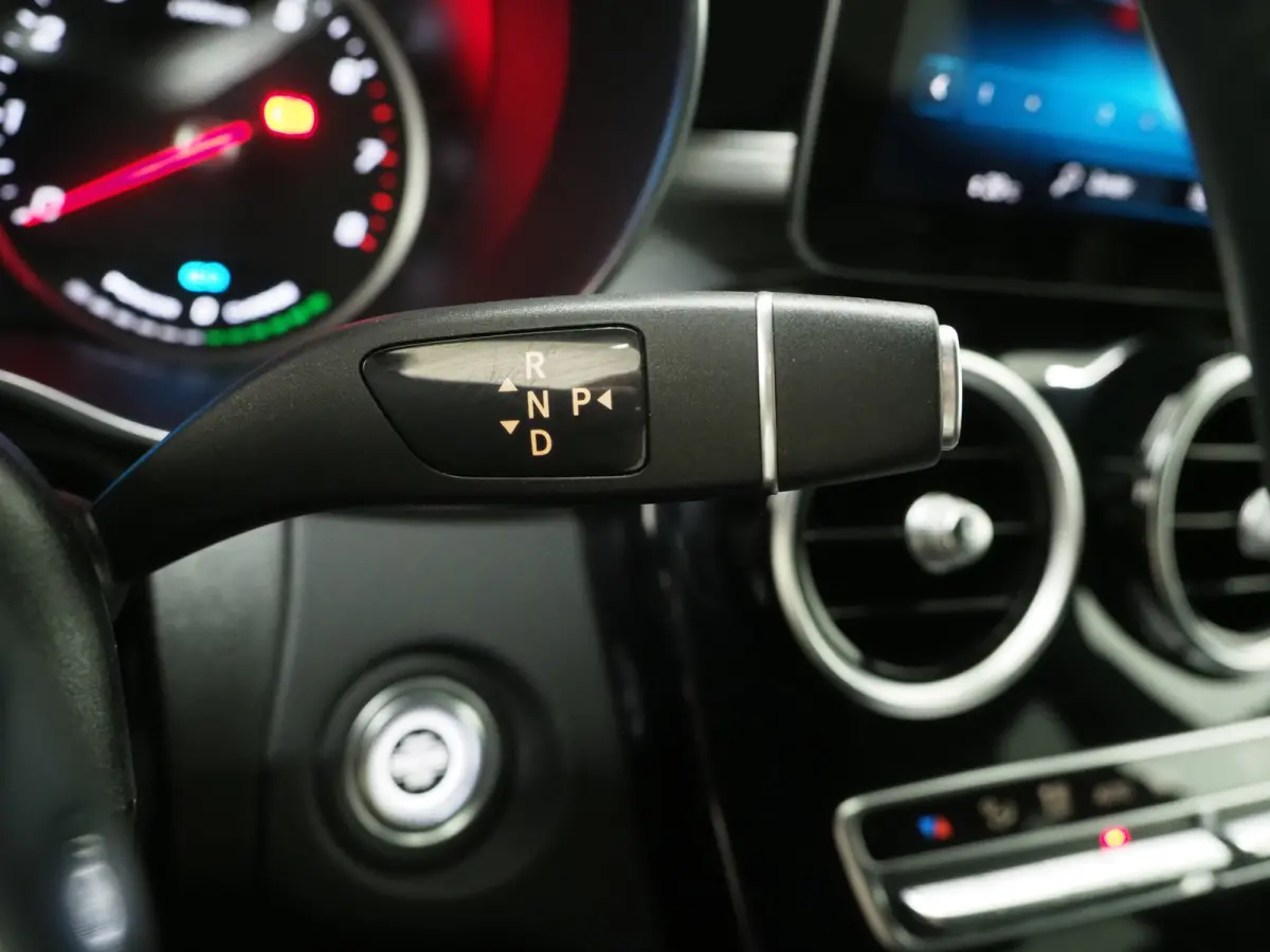300e 4MATIC AMG | Leder/Alcantara | Camera | Stoelverwarming | Sportstuur | Cruise | DAB | Carplay