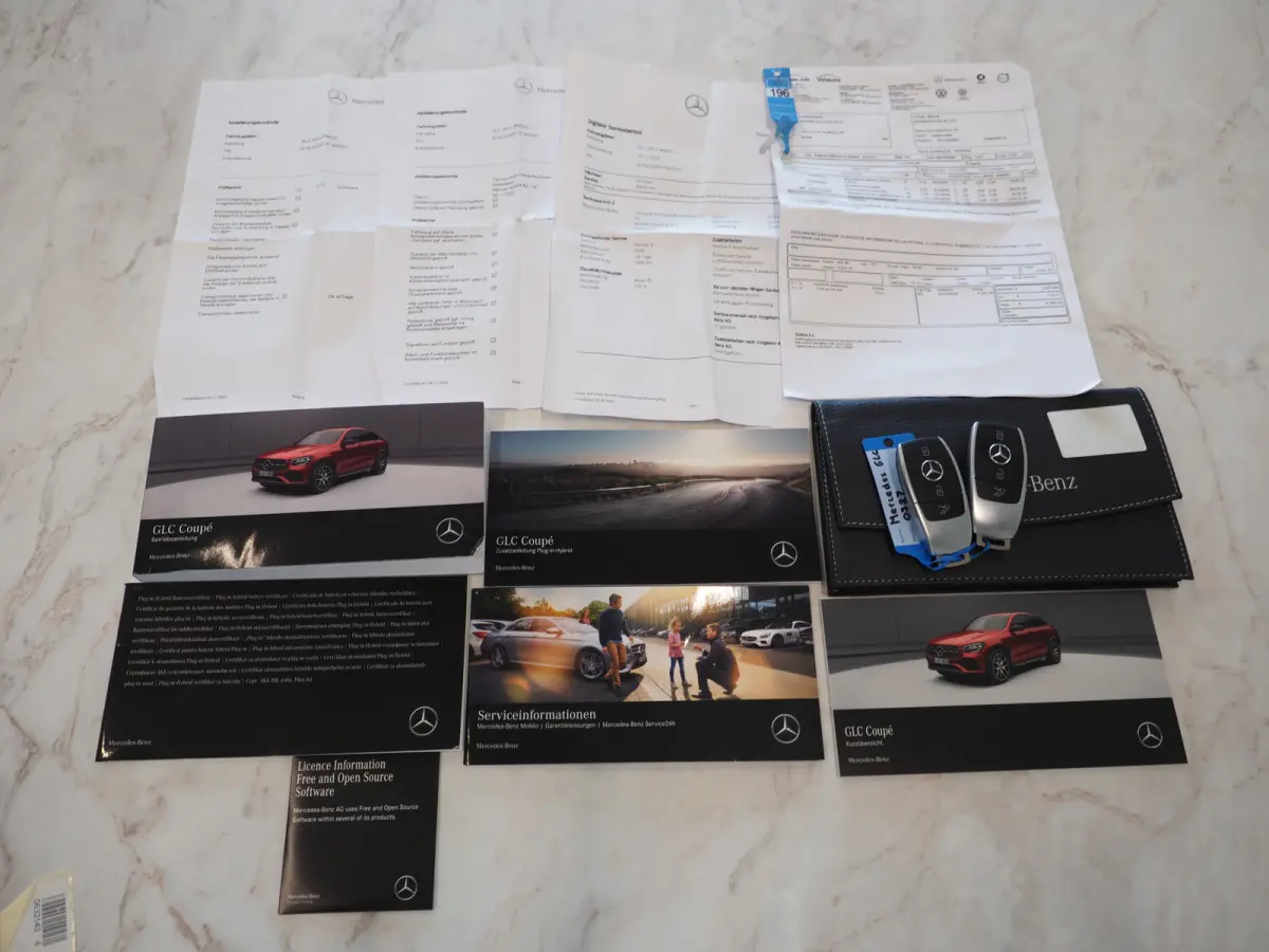300e 4MATIC AMG | Leder/Alcantara | Camera | Stoelverwarming | Sportstuur | Cruise | DAB | Carplay