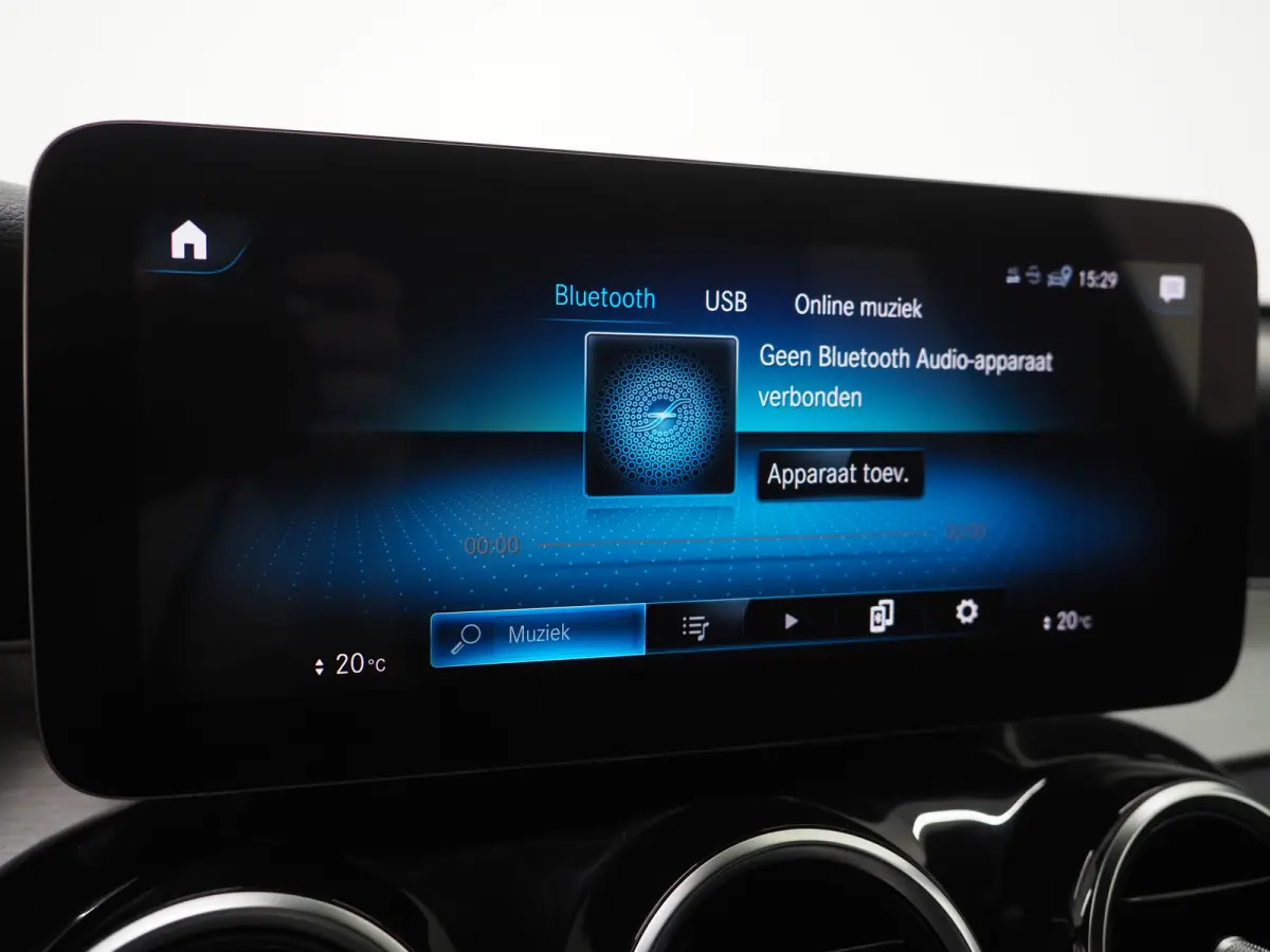 300e 4MATIC AMG | Leder/Alcantara | Camera | Stoelverwarming | Sportstuur | Cruise | DAB | Carplay