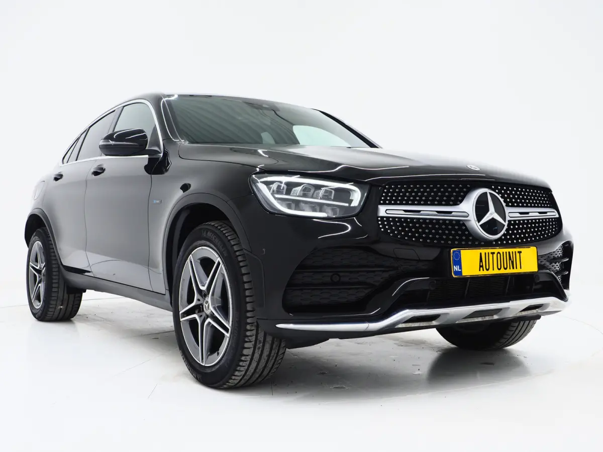 300e 4MATIC AMG | Leder/Alcantara | Camera | Stoelverwarming | Sportstuur | Cruise | DAB | Carplay