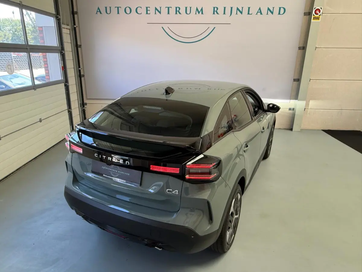 1.2 Hybrid 145pk Collection, 1 Jaar Bovag Garantie, Automaat, Camera, Navi