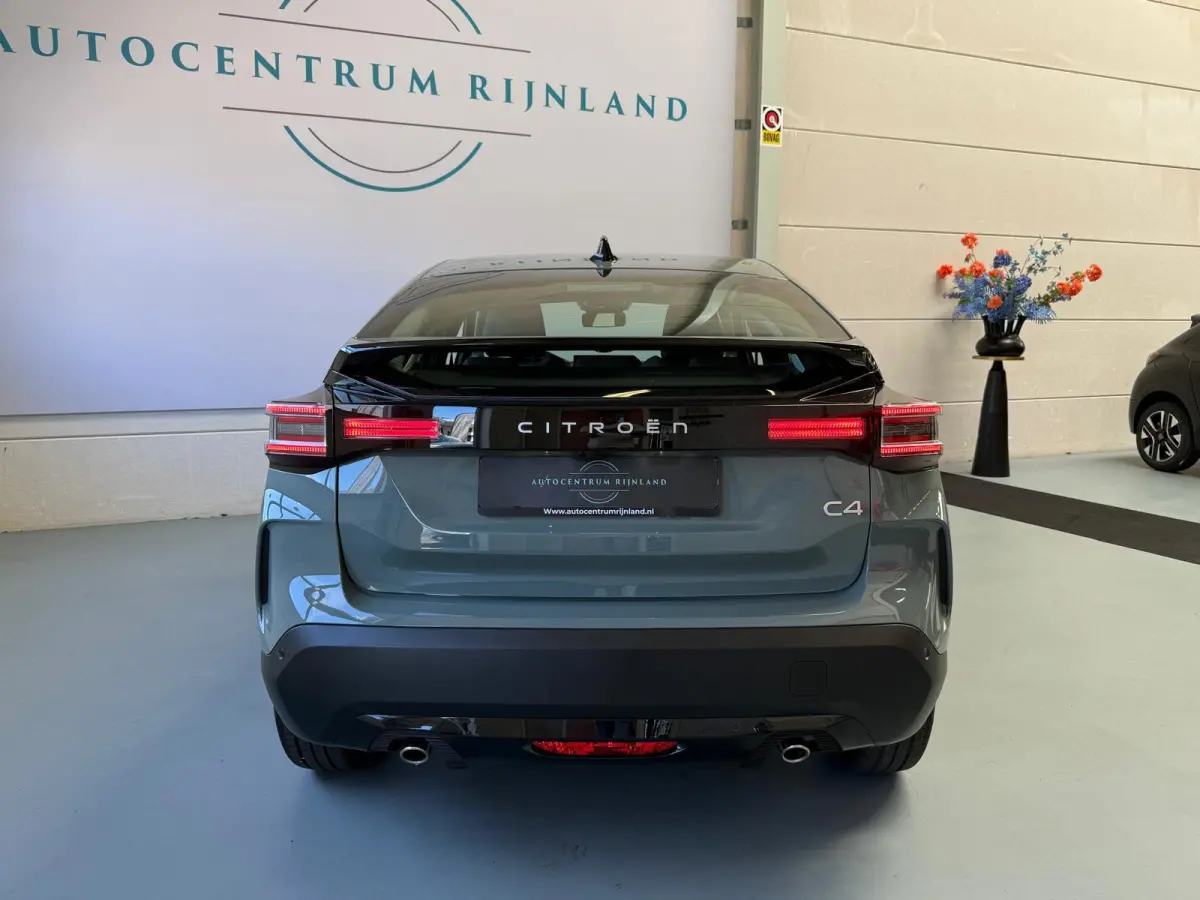 1.2 Hybrid 145pk Collection, 1 Jaar Bovag Garantie, Automaat, Camera, Navi