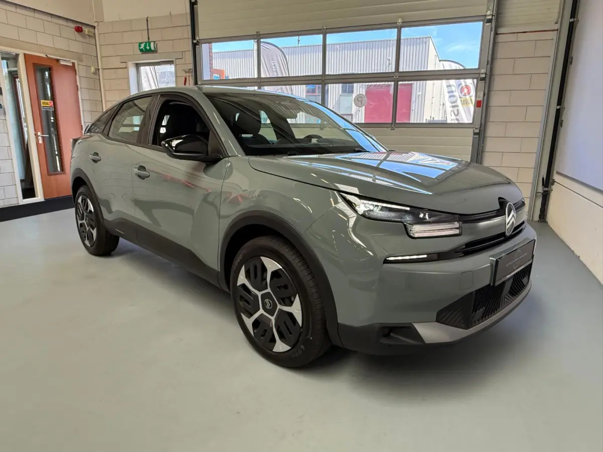 1.2 Hybrid 145pk Collection, 1 Jaar Bovag Garantie, Automaat, Camera, Navi