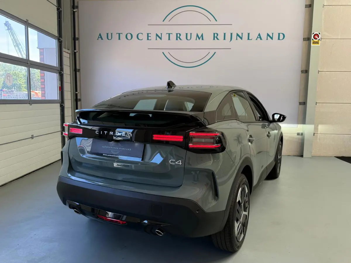 1.2 Hybrid 145pk Collection, 1 Jaar Bovag Garantie, Automaat, Camera, Navi