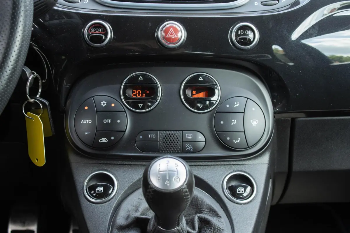 1.4 T-Jet Abarth 595|Cabrio|Parkeersensoren|Stoelverwarming|