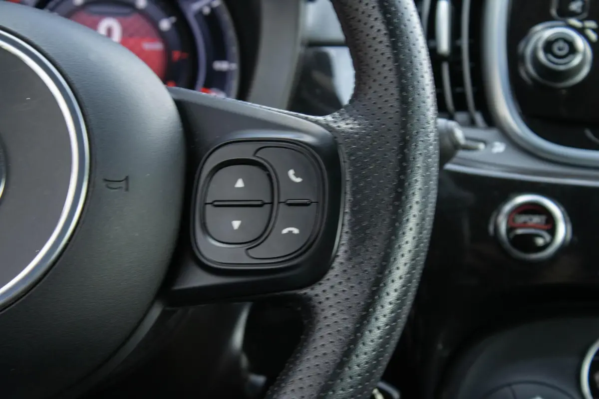 1.4 T-Jet Abarth 595|Cabrio|Parkeersensoren|Stoelverwarming|