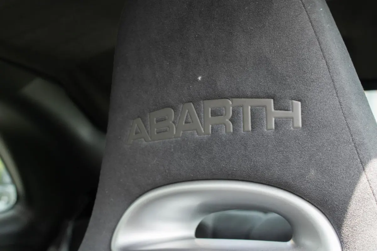 1.4 T-Jet Abarth 595|Cabrio|Parkeersensoren|Stoelverwarming|