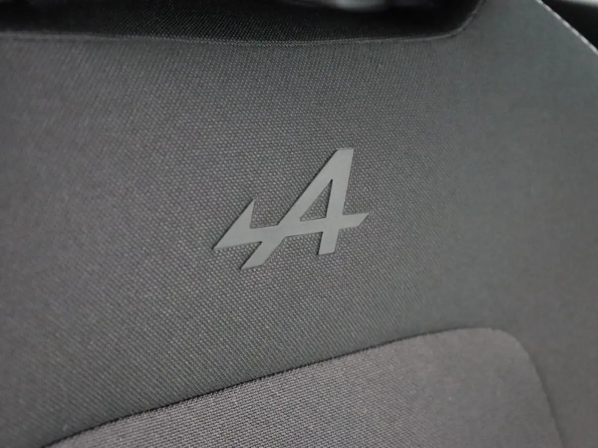 E-Tech full hybrid 160pk esprit Alpine | Vijf jaar garantie | Apple carplay | Android Auto | Achteruitrijcamera |