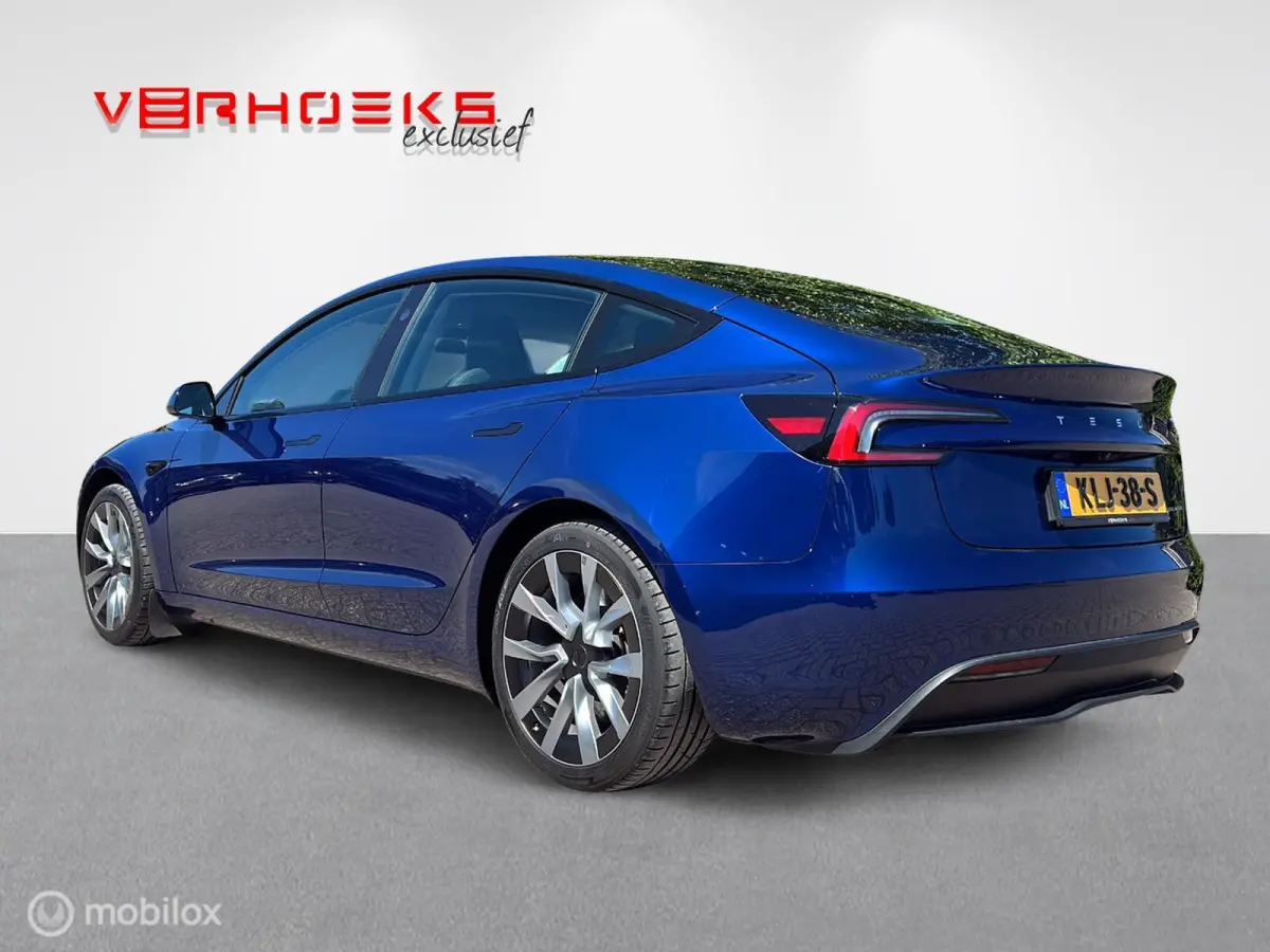 Premium Long Range AWD 78 kWh BTW!!
