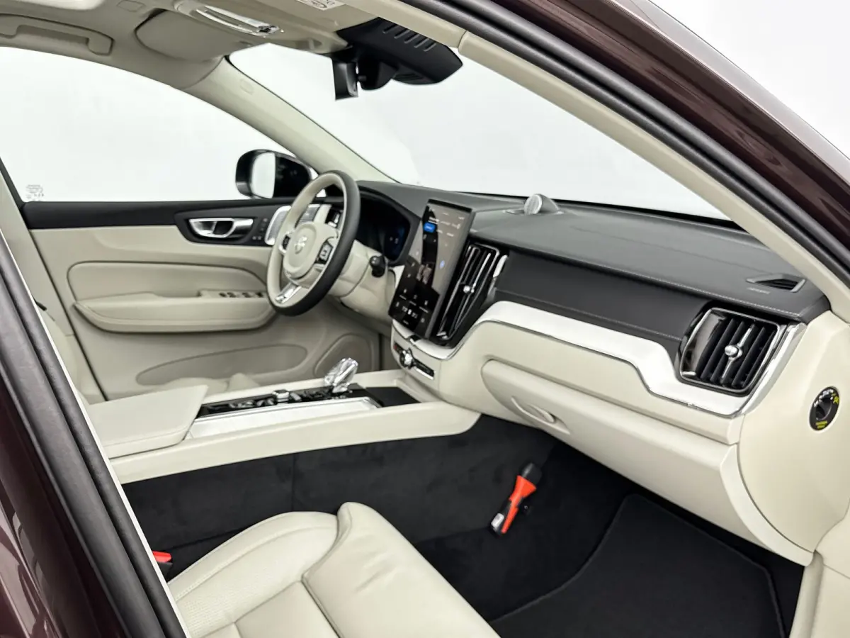 T8 Plug-in hybrid AWD Ultra Dark Exec. Ed. | 22" | Luchtvering | Getint&Gelaagd Glas | Geventileerd Nappa | Massagestoelen | Bowers & Wilkins | Panoramadak | Head-Up | 360 Camera | Elektr. v