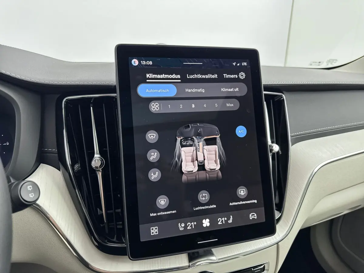 T8 Plug-in hybrid AWD Ultra Dark Exec. Ed. | 22" | Luchtvering | Getint&Gelaagd Glas | Geventileerd Nappa | Massagestoelen | Bowers & Wilkins | Panoramadak | Head-Up | 360 Camera | Elektr. v