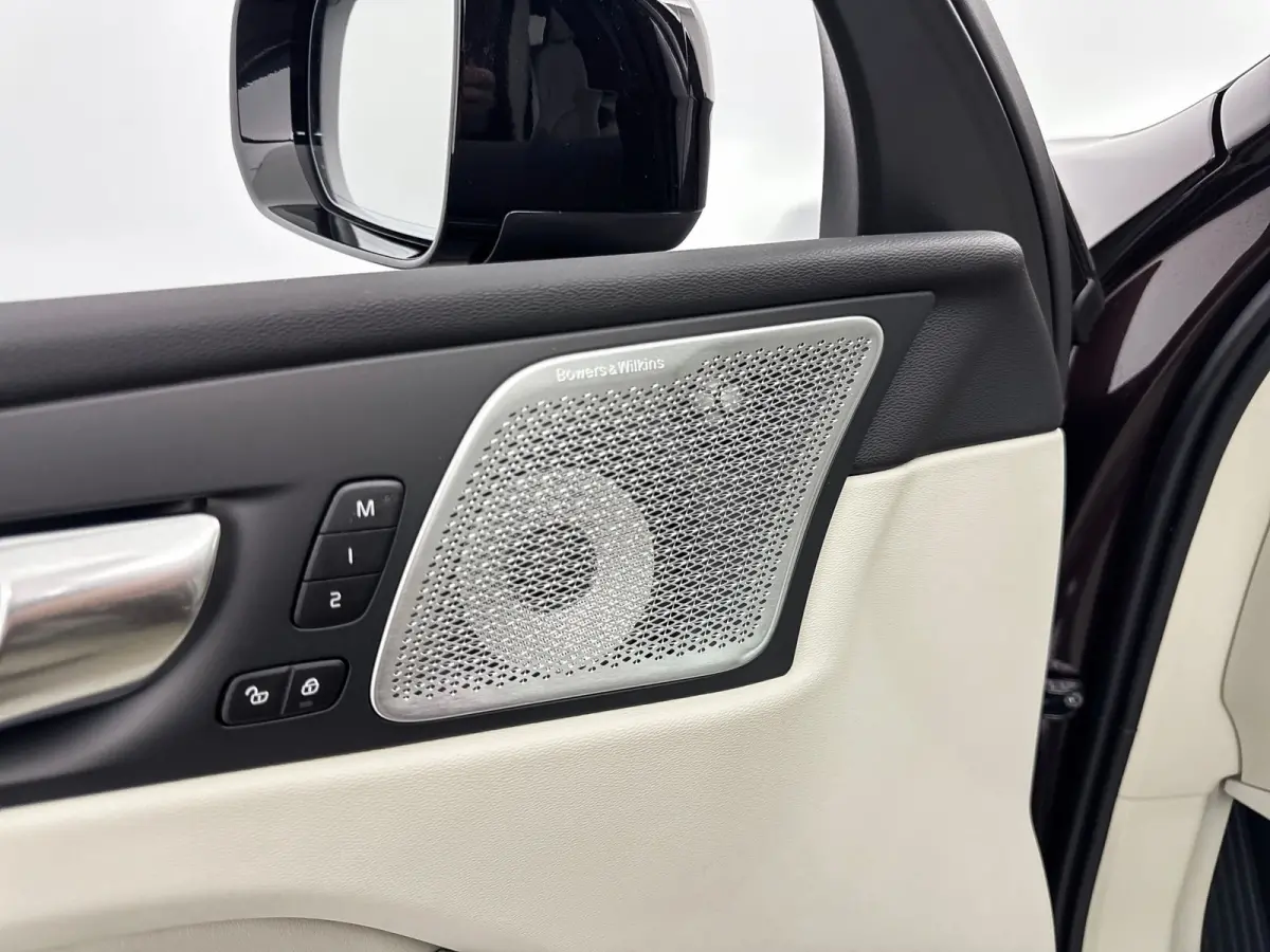 T8 Plug-in hybrid AWD Ultra Dark Exec. Ed. | 22" | Luchtvering | Getint&Gelaagd Glas | Geventileerd Nappa | Massagestoelen | Bowers & Wilkins | Panoramadak | Head-Up | 360 Camera | Elektr. v