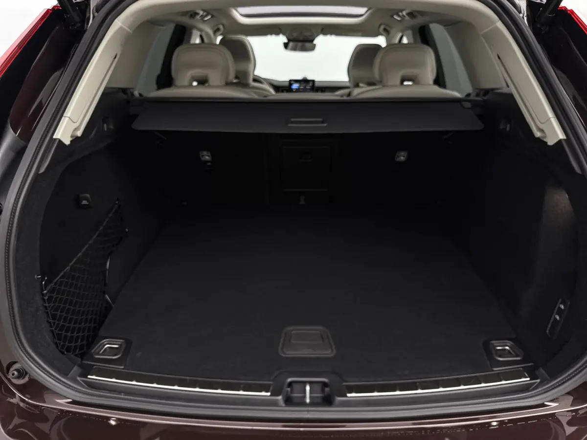 T8 Plug-in hybrid AWD Ultra Dark Exec. Ed. | 22" | Luchtvering | Getint&Gelaagd Glas | Geventileerd Nappa | Massagestoelen | Bowers & Wilkins | Panoramadak | Head-Up | 360 Camera | Elektr. v