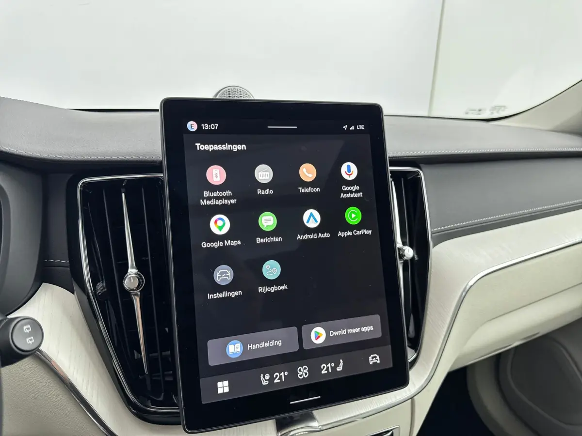 T8 Plug-in hybrid AWD Ultra Dark Exec. Ed. | 22" | Luchtvering | Getint&Gelaagd Glas | Geventileerd Nappa | Massagestoelen | Bowers & Wilkins | Panoramadak | Head-Up | 360 Camera | Elektr. v