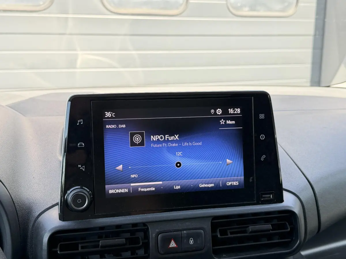 1.2 Turbo Live | Navigatie | Carplay | Airco | Cruise Control | DAB |