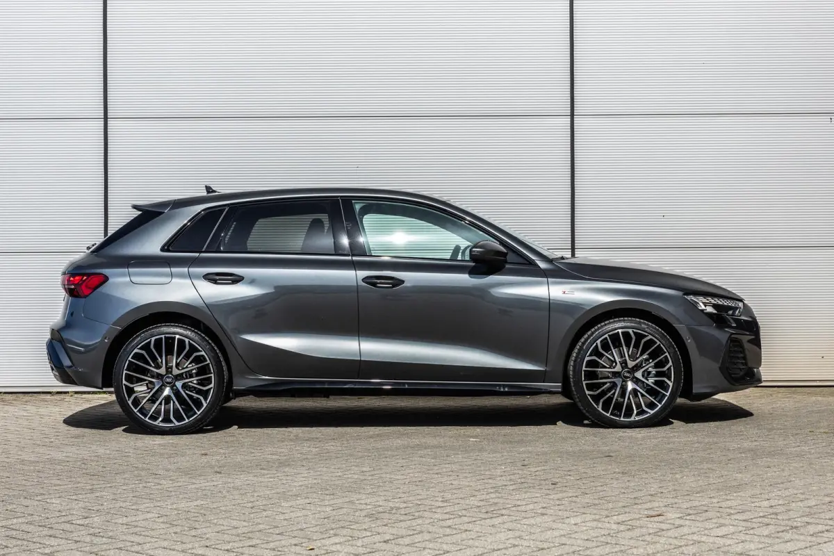 40 TFSIe 204pk S edition | Trekhaak | 19'' Velgen | Achteruitrijcamera