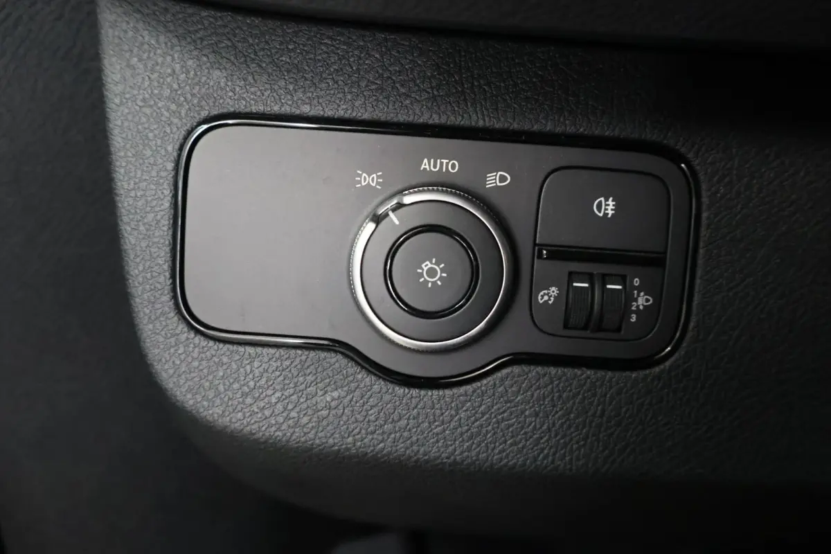 317 CDI | Aut. | L4 H2 | Pro | Parkeercamera | Apple Carplay/Android Auto | 3-zits | Airco | Cruise Control | Certified