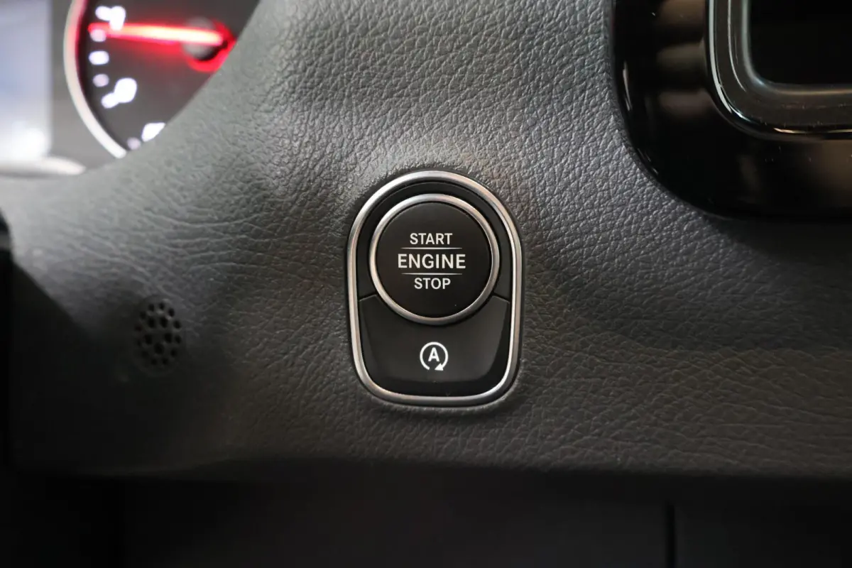 317 CDI | Aut. | L4 H2 | Pro | Parkeercamera | Apple Carplay/Android Auto | 3-zits | Airco | Cruise Control | Certified