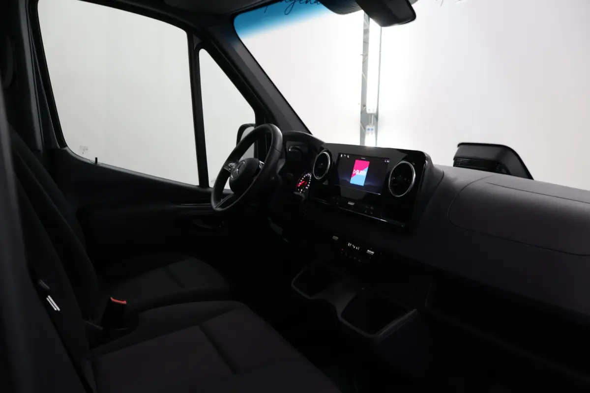 317 CDI | Aut. | L4 H2 | Pro | Parkeercamera | Apple Carplay/Android Auto | 3-zits | Airco | Cruise Control | Certified
