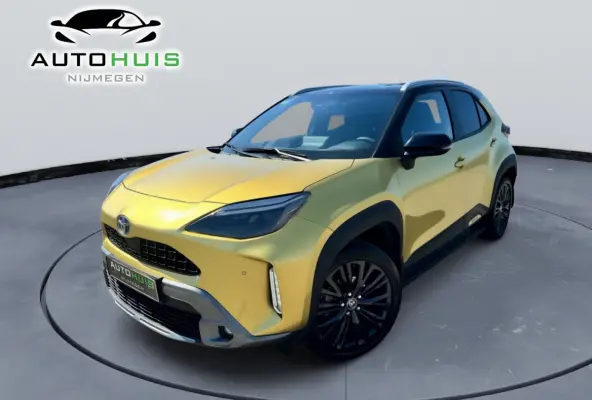 Yaris 1.5 Hybrid AWD Adventure JBL Advanced pack Two tone Hu display