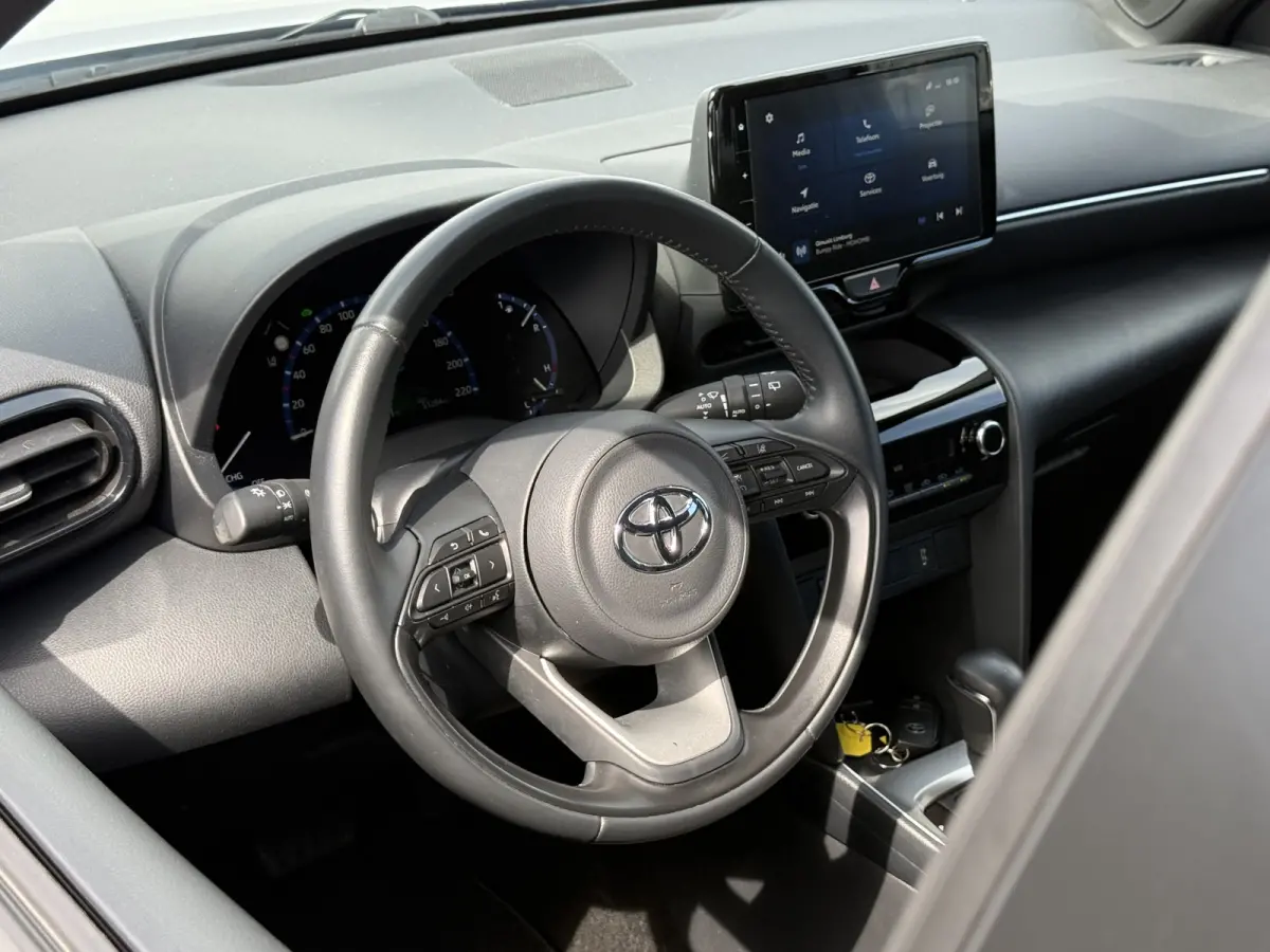 1.5 Hybrid Business Plus | Navi | ACC | Camera | Keyless | LED