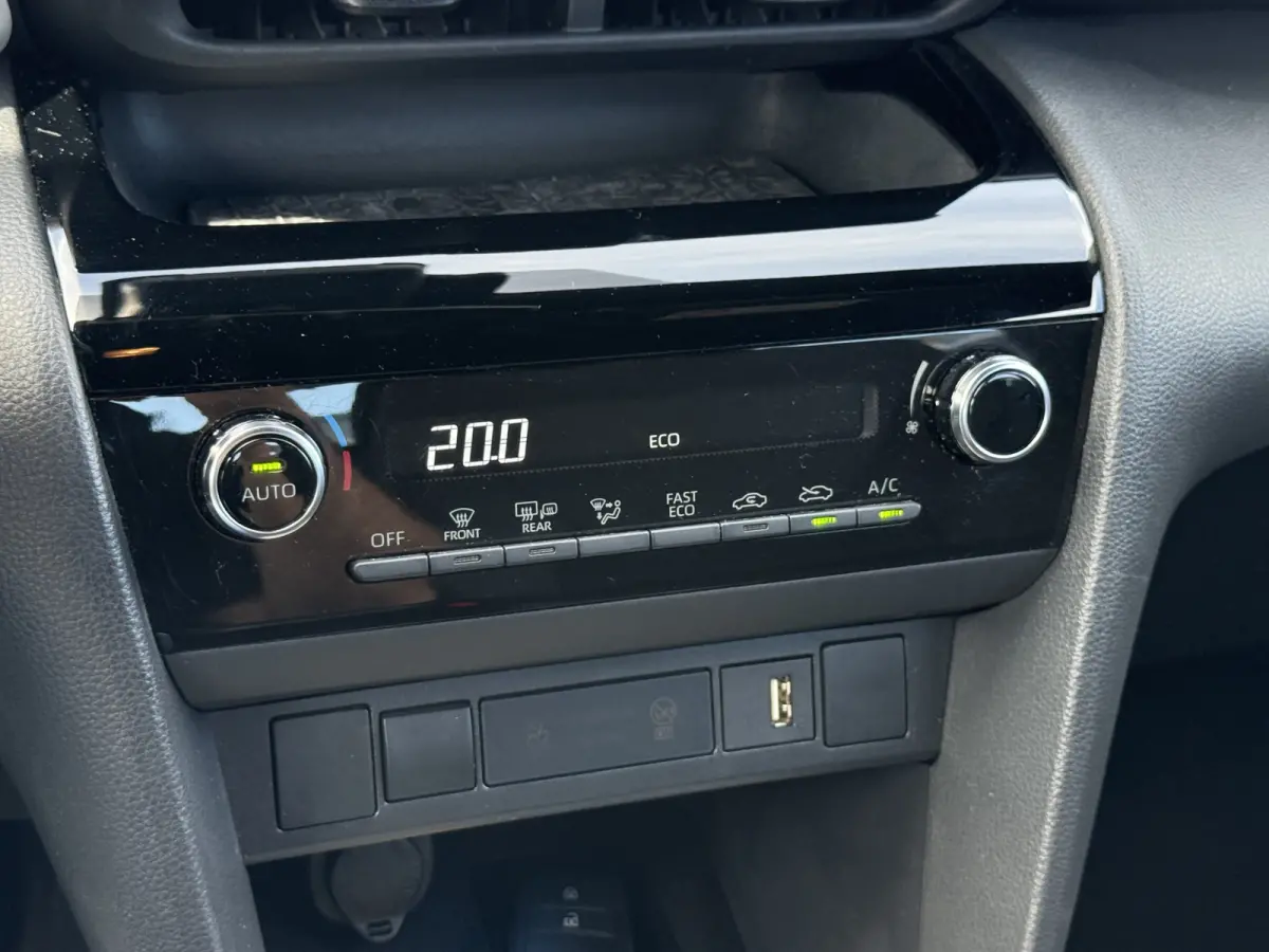 1.5 Hybrid Business Plus | Navi | ACC | Camera | Keyless | LED