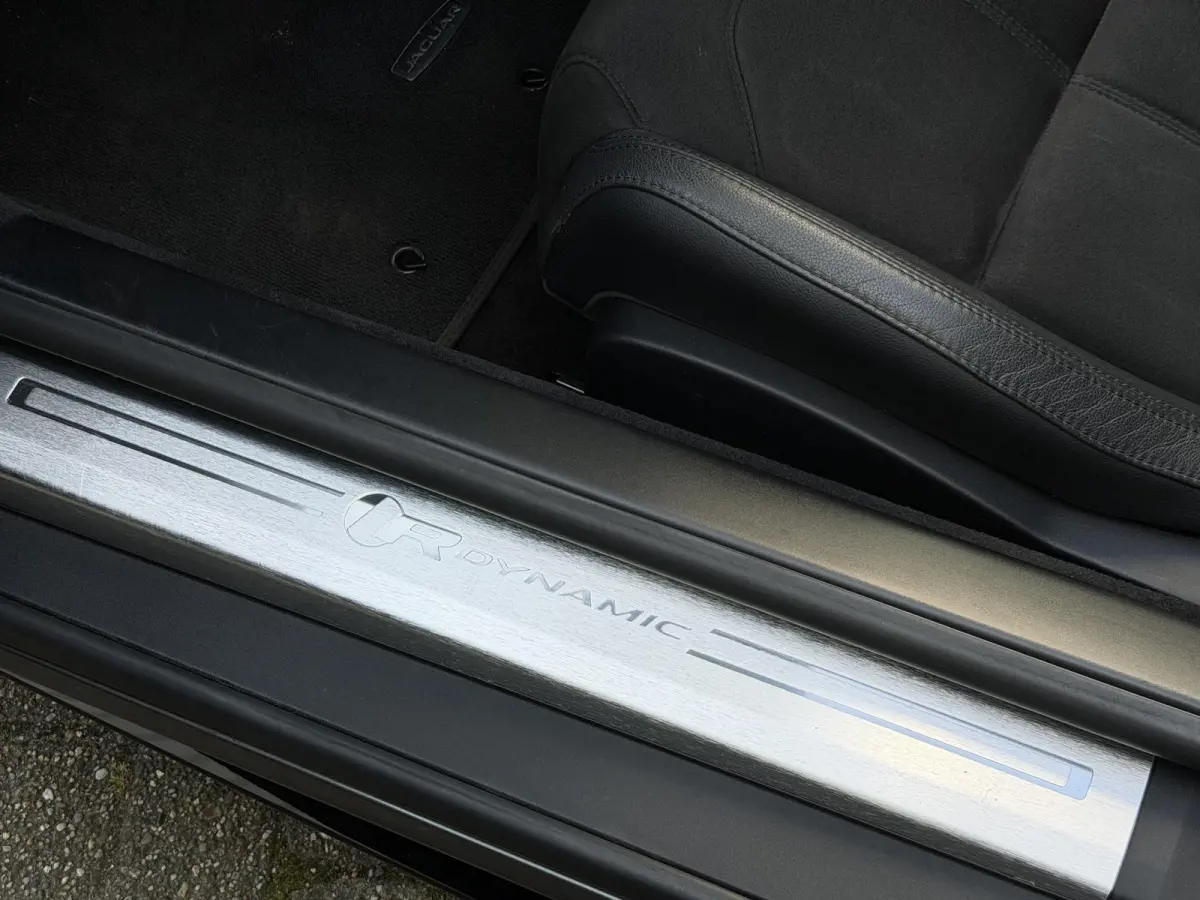 2.0T R-Dynamic | NL-auto/1e eign./Sportuitlaat/Climate Pack