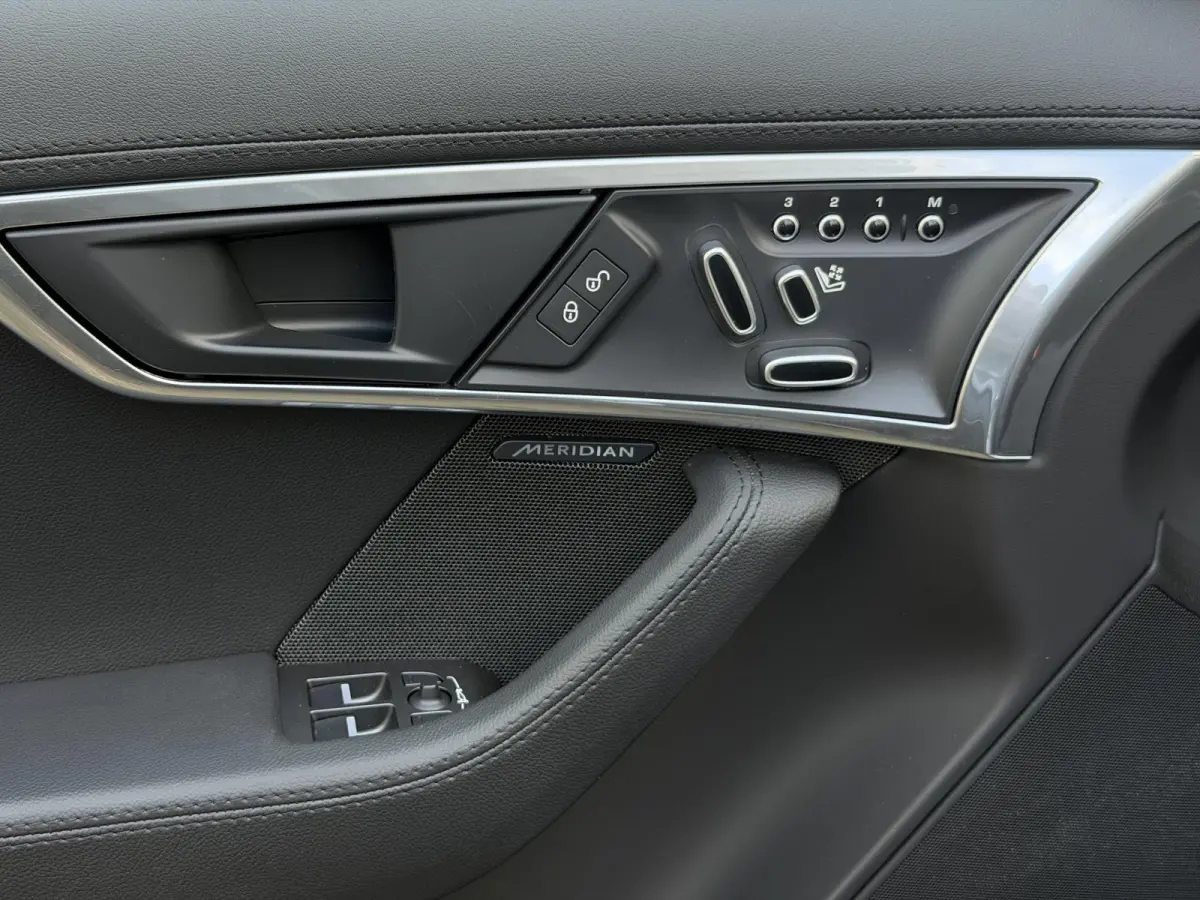 2.0T R-Dynamic | NL-auto/1e eign./Sportuitlaat/Climate Pack