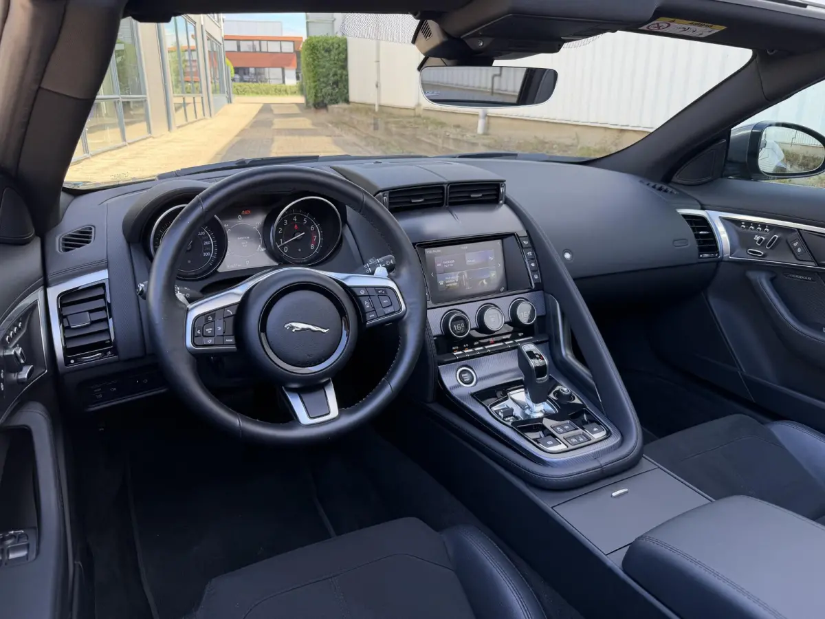 2.0T R-Dynamic | NL-auto/1e eign./Sportuitlaat/Climate Pack