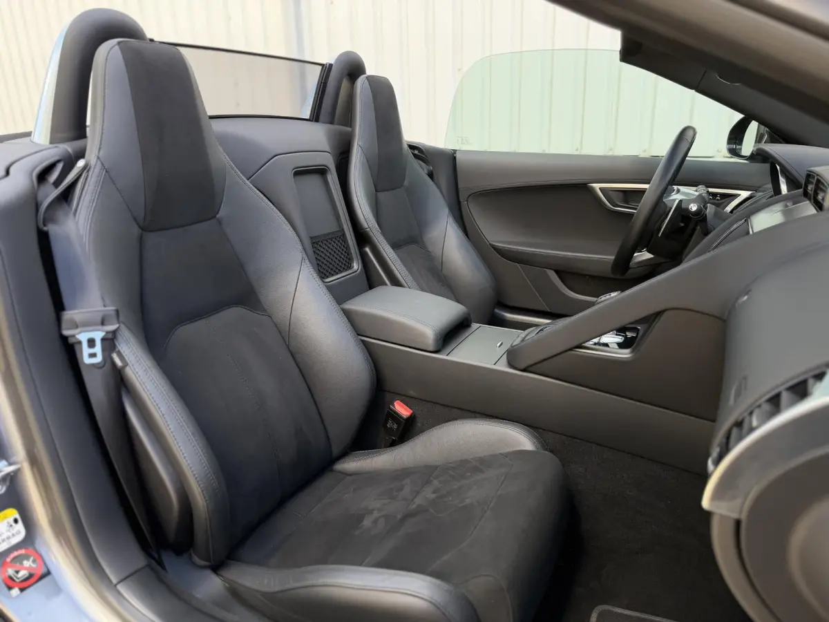 2.0T R-Dynamic | NL-auto/1e eign./Sportuitlaat/Climate Pack