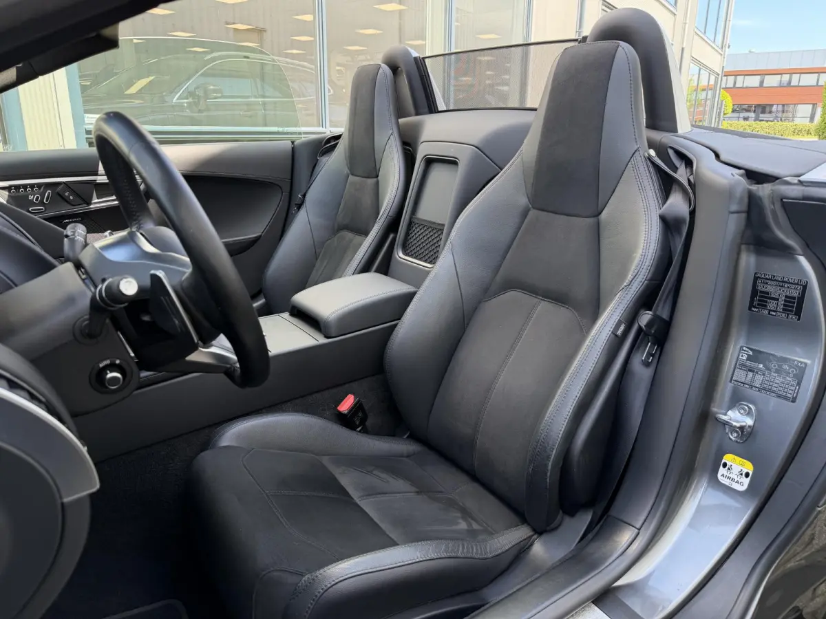2.0T R-Dynamic | NL-auto/1e eign./Sportuitlaat/Climate Pack