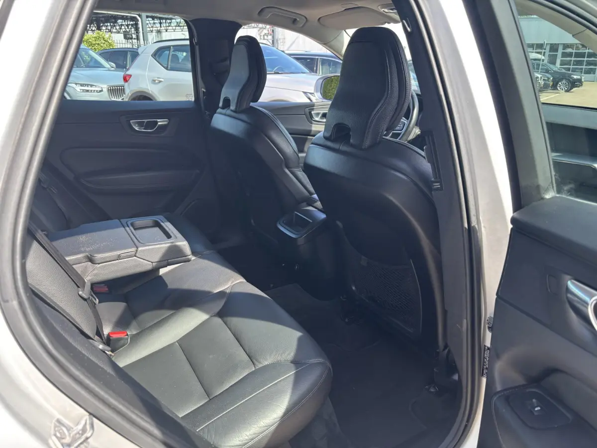 T5 Momentum Leder Automaat