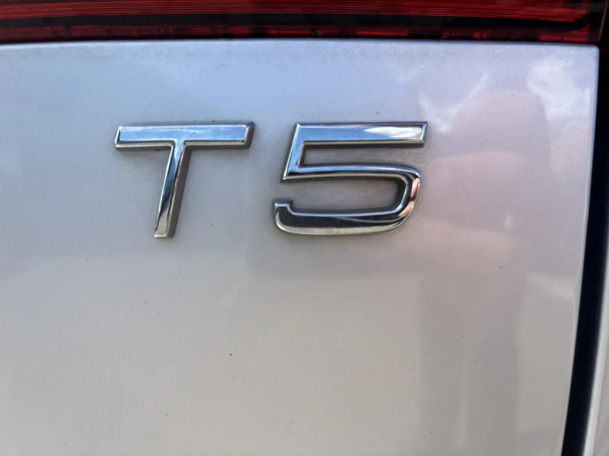 T5 Momentum Leder Automaat