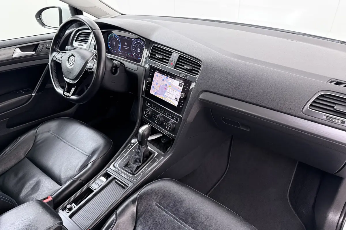 E-DITION 92%SOH Warmtepomp Digi.Dashboard Leder Camera Carplay